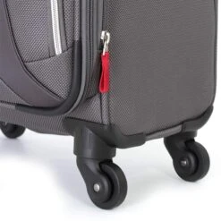 SWISSGEAR 7362 3-Piece Expandable Lightweight Rolling Spinner Luggage Set | Wheeled Travel Suitcases | 20-inch, 24-inch, 28-inch - Gray -Travelpro Shop 81jUAV98OFL
